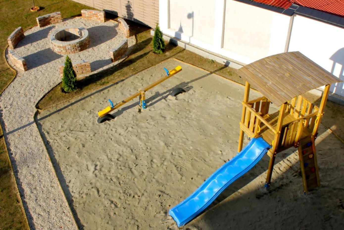 Zafir Apartman Sarvar Sarvar