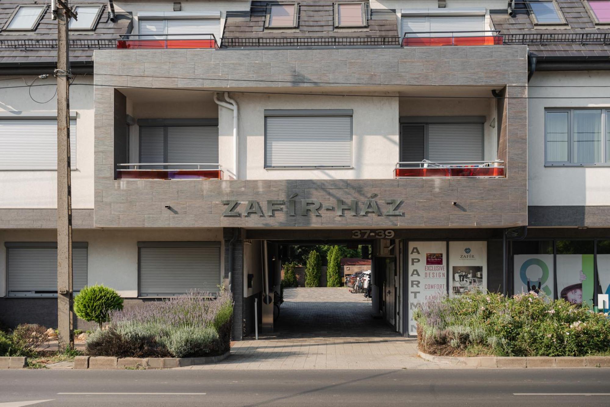 Zafir Apartman Sarvar * Sarvar