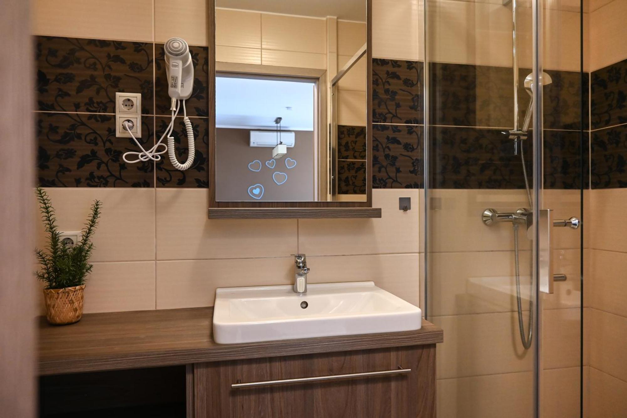 Zafir Apartman Sarvar Apartment